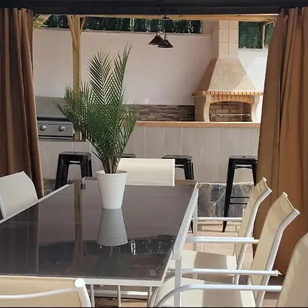 Villa Lluna Olivella