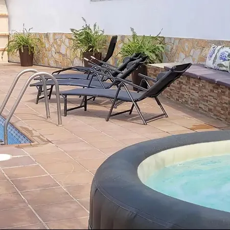 Villa Lluna Casa de Férias *